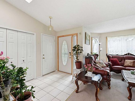 4th image of 75 E Arbour Ridge Way NW
