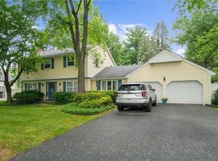 2847 Fairfield Dr, Allentown, PA 18103