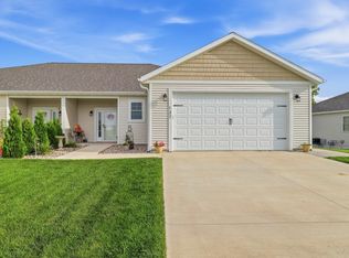 137 Linden Ln, Fox Lake, WI 53933