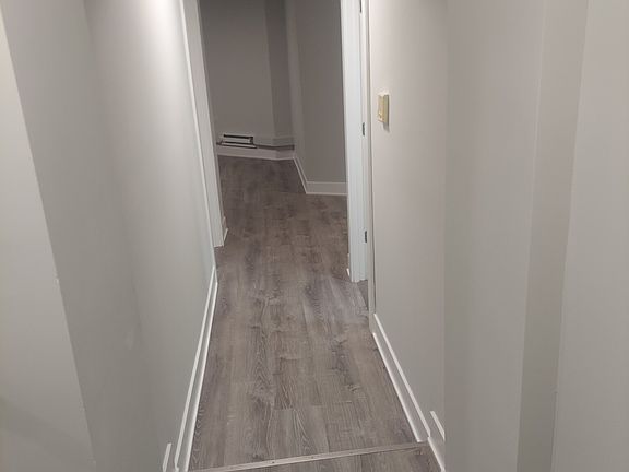 3rd image of 4425 N Wolcott Ave