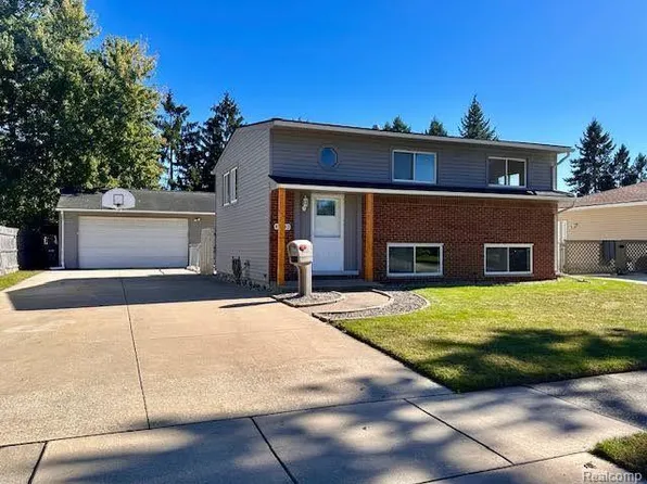 43240 Lira Dr, Sterling Heights, MI 48313