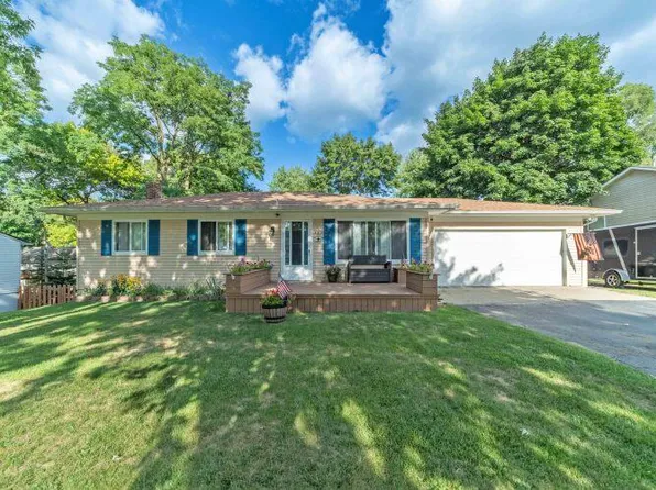 683 Birmingham Ave, Lake Orion, MI 48362