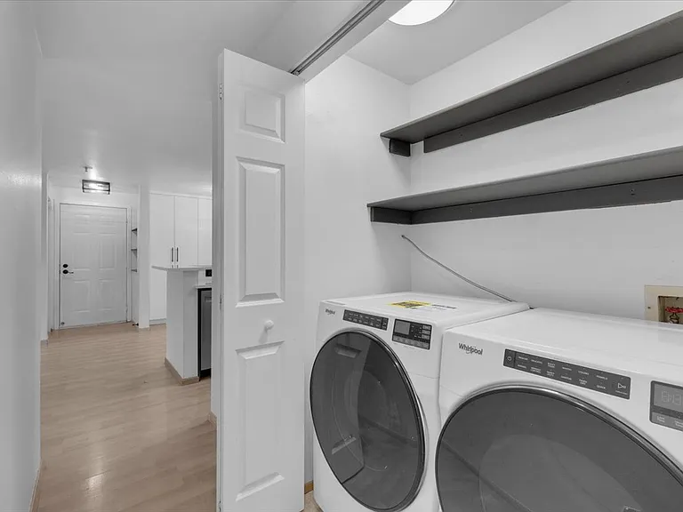 975 Aberdeen Ave NE #D105 — Photo 6