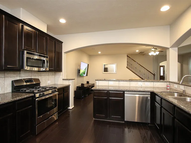 8517 Sunset Loch Dr — Photo 12
