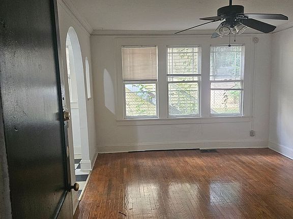 4th image of 929-933 Euclid Ave NE #933-20