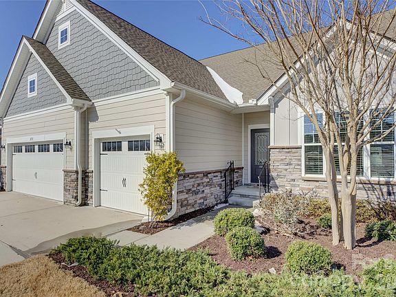 3rd image of 16541 Cozy Cove Rd