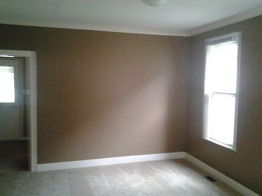 5th image of 1042 White Ave NW