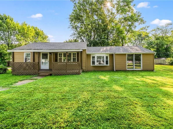 1469 Easton Ave, Madison, OH 44057