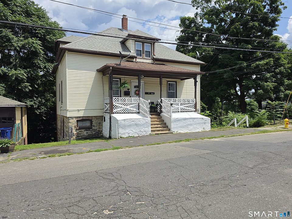 1st image of 449 Wilson St