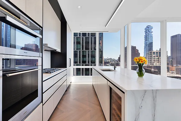 Rented by Compass | media 47