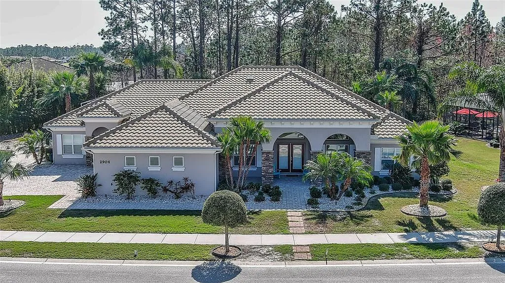 4 bed, 3372 sqft, $6,800 — Photo 1