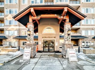 10 N Discovery Ridge Close SW #213, Calgary, AB T3H5X3