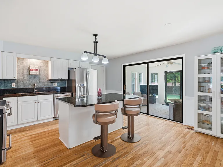 6306 Dunaway Ct — Photo 15