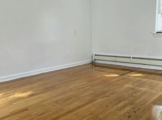 76-62 172nd St, Fresh Meadows, NY 11366