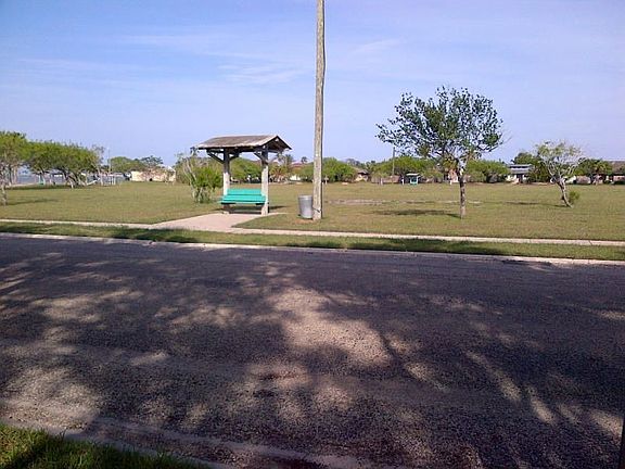 3rd image of 1018 Harbor Lights Dr