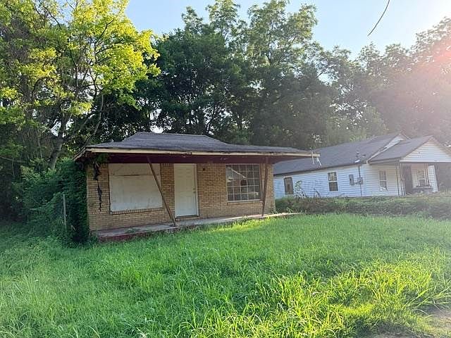 2nd image of 2356 Dexter Ave