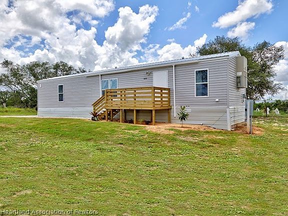 3rd image of 3210 Stephens Ct