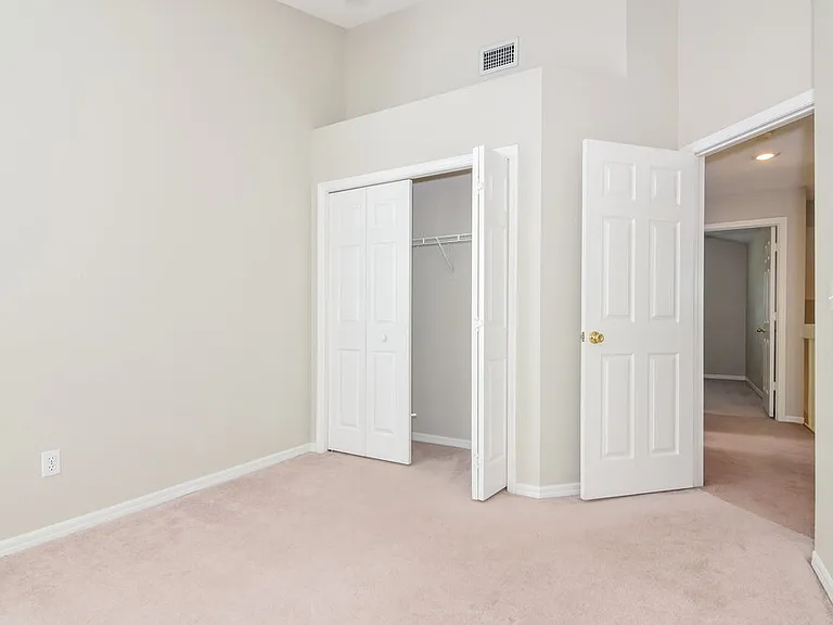 2321 Lyncrest Ct — Photo 14