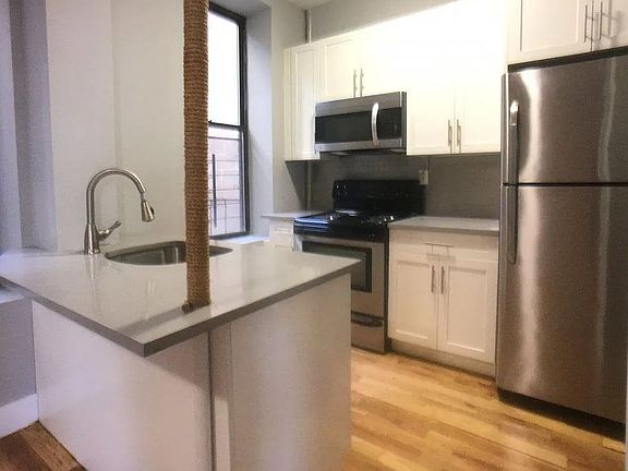2nd image of 565 W 181st St APT 1RW
