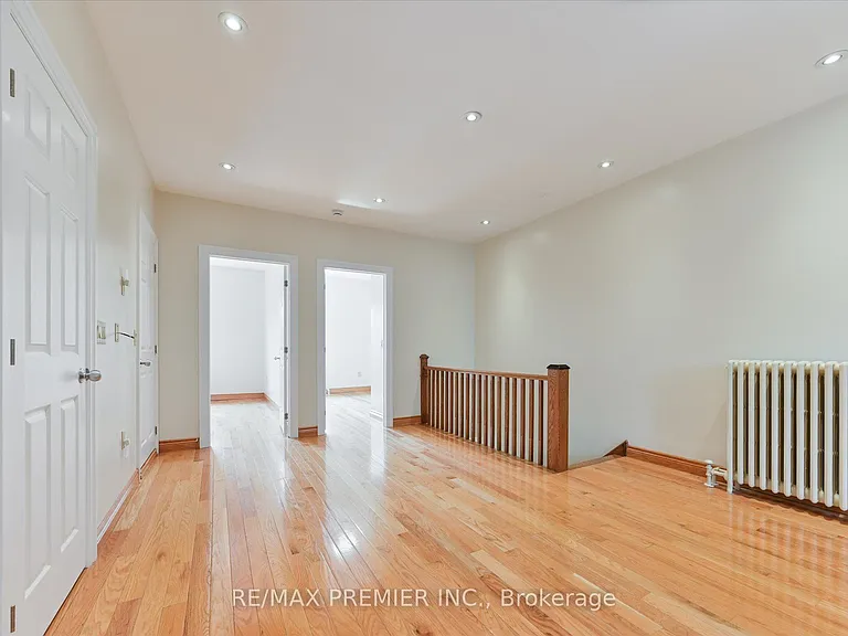 1575 Bayview Ave — Photo 3