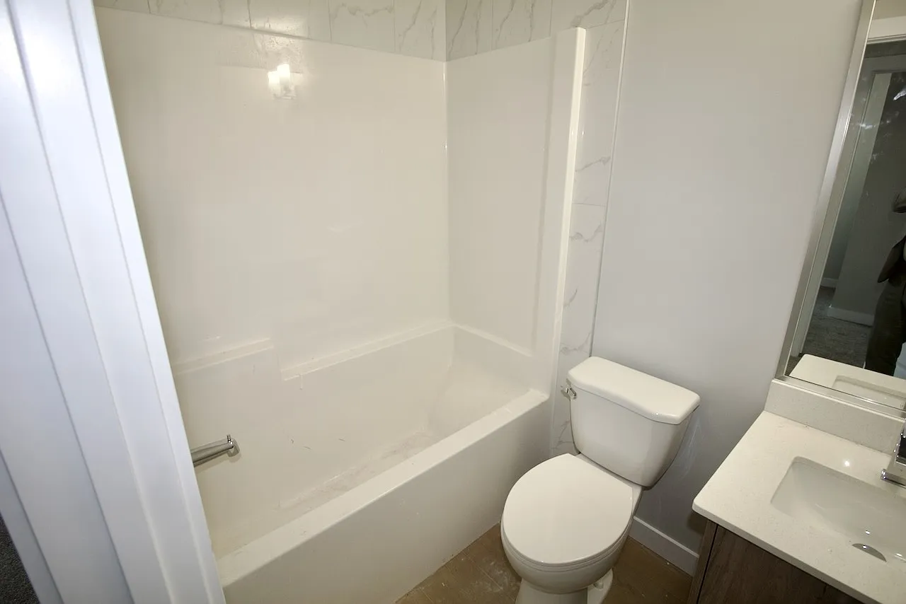 122-1 Bedroom 1 Bathroom Suite For Rent Leduc — Photo 3