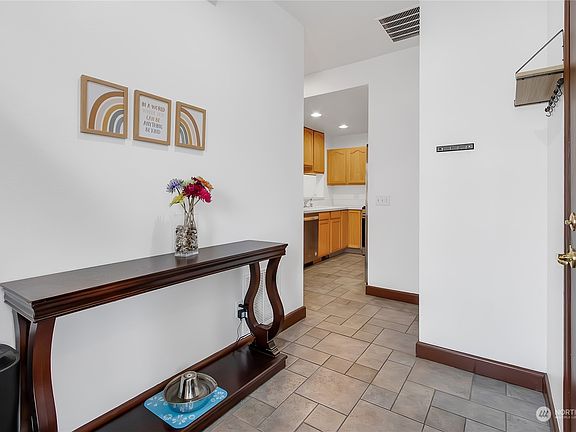 4th image of 418 17th Street SE #10A