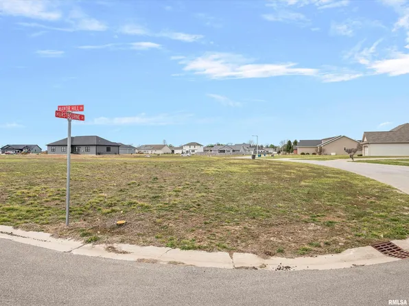 401 Manor Hill Dr, Chatham, IL 62629