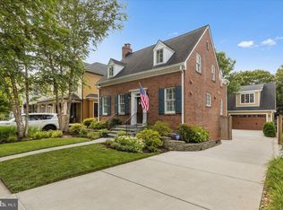 624 20th St S, Arlington, VA 22202