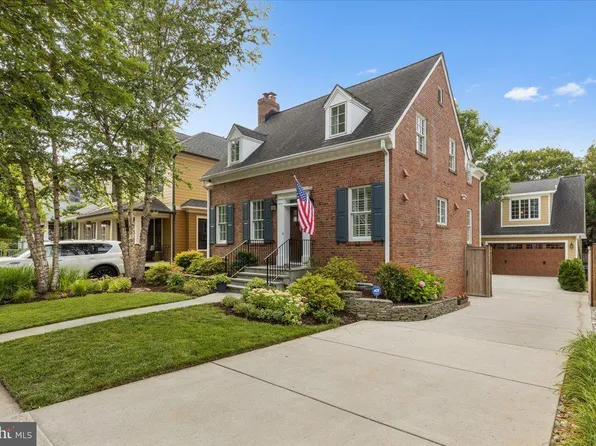 624 20th St S, Arlington, VA 22202