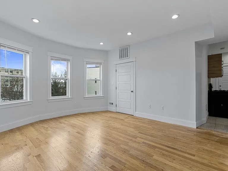 8 Roach St #2 — Photo 8