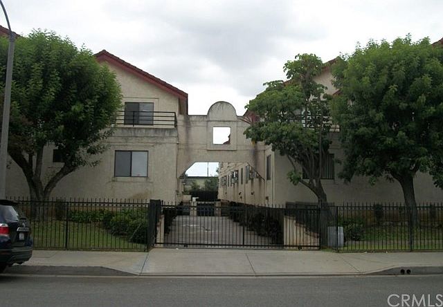 1st image of 310 Palmetto Dr APT F