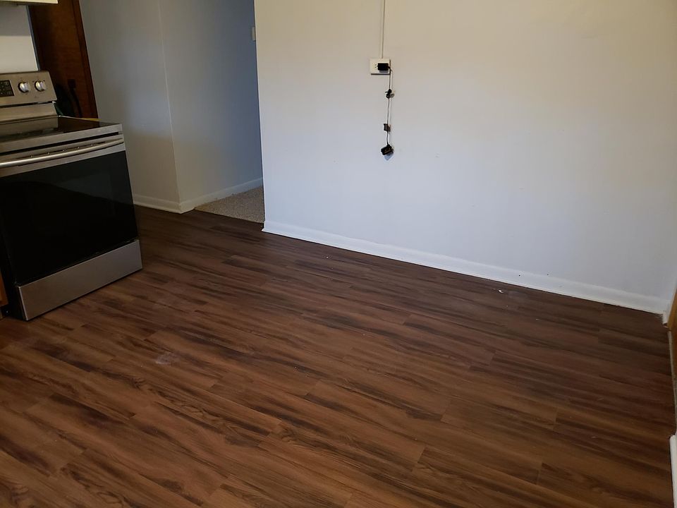 2nd image of 13944 S Indiana Ave #1W