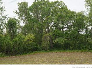 8 Cydylo St, Baltic, CT 06330