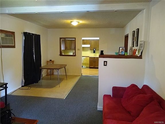 3rd image of 1868 Willow Ave