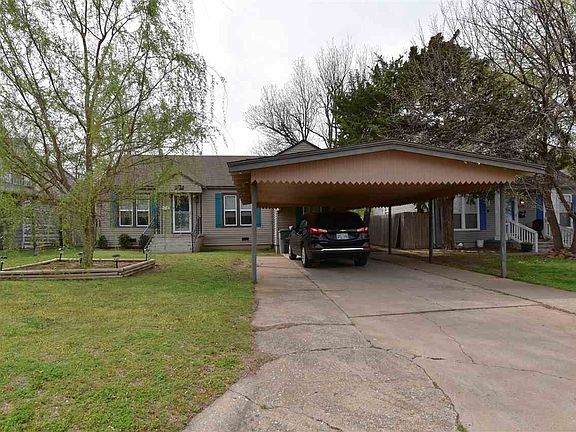 3rd image of 1724 NW Ash Ave