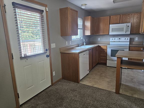 5th image of 8120 S 161st Ter
