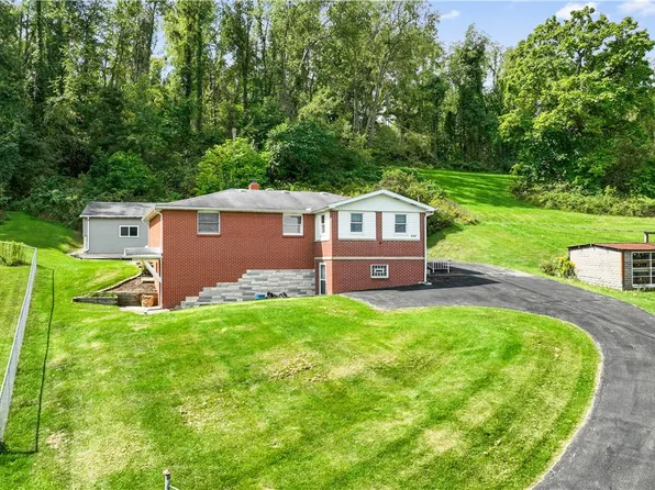 5121 Hecla Rd, Mount Pleasant, PA 15666