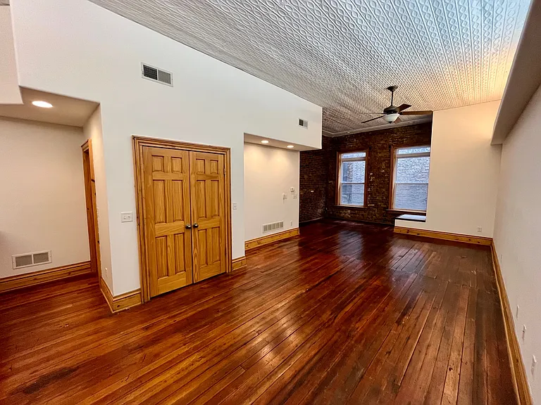 216 N Center St #2 — Photo 8
