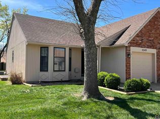 2249 SW Westport Pl, Topeka, KS 66614
