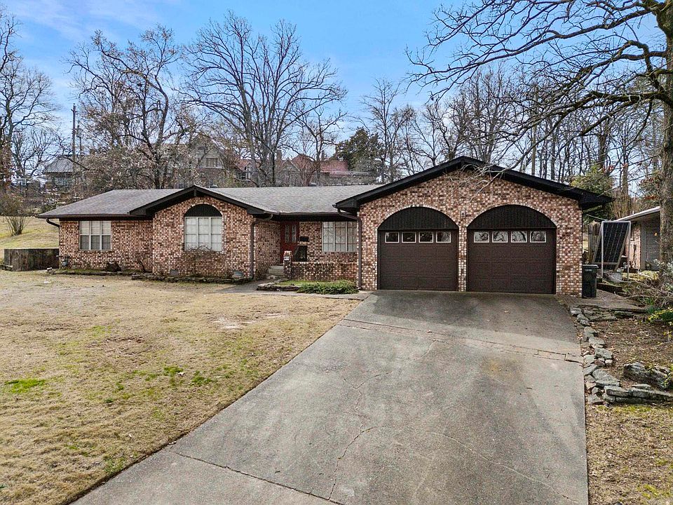 1st image of 15 Rosewood Cir