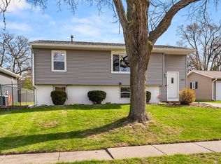 2010 W 55th St, Davenport, IA