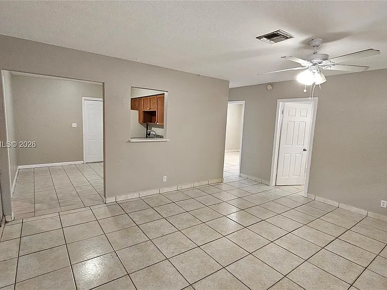 5030 SW 26th Ave #2 — Photo 7