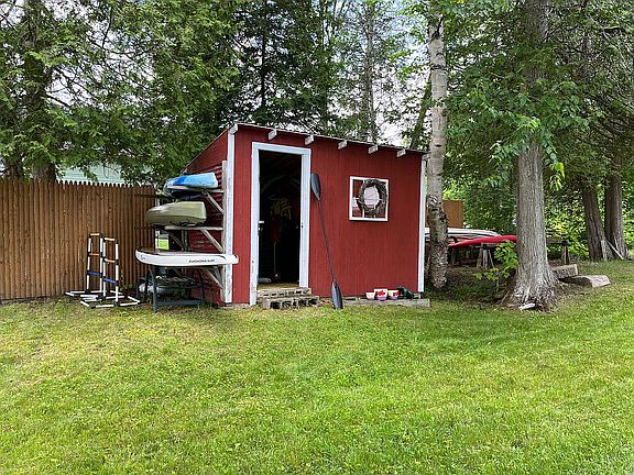 5th image of 69 Lake East 1