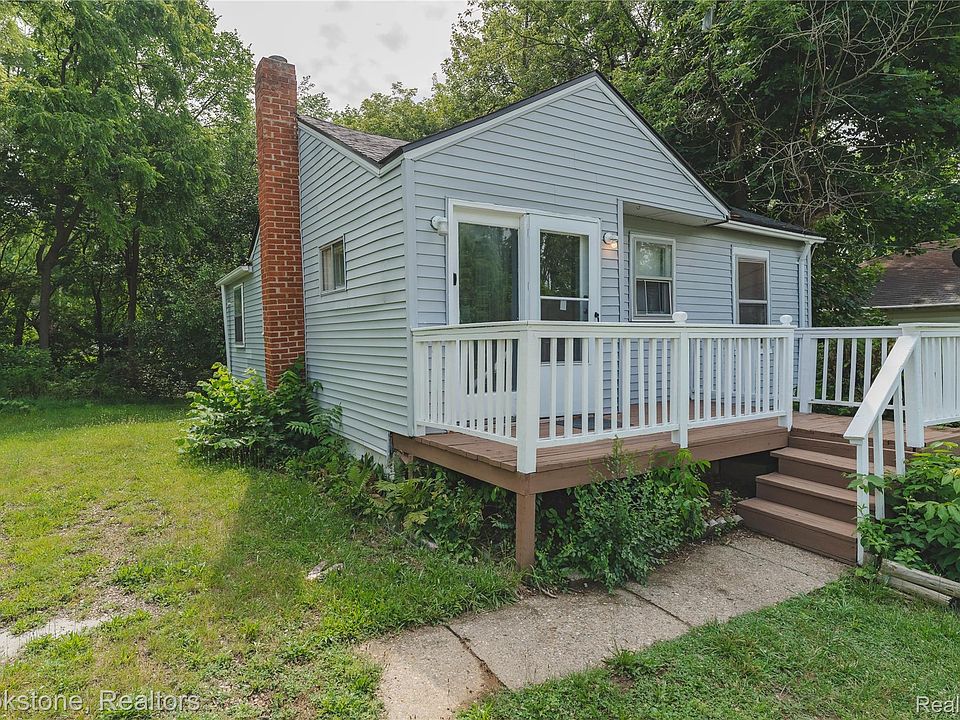 1st image of 62 Court St