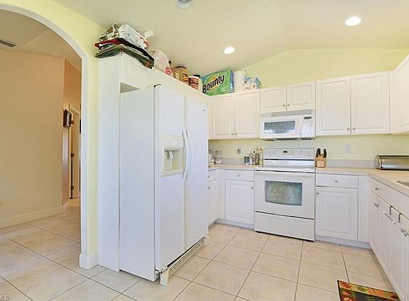 4th image of 1150 Helen Ave S