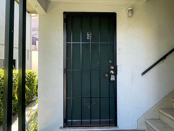 2nd image of 1509 S Wooster St APT 3