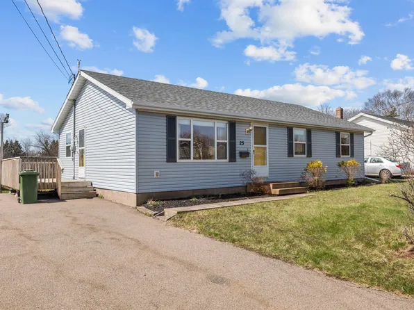 25 Friar Dr, Charlottetown, PE C1A 9L1