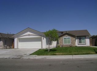 1842 N Milburn Ave, Fresno, CA 93722