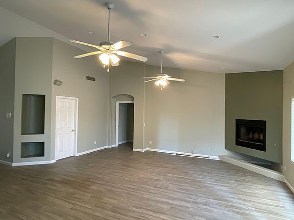 5th image of 3053 W Rose Garden Ln