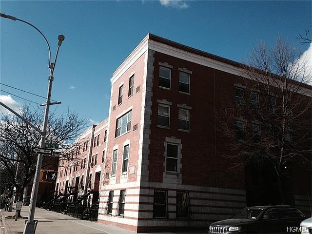 1st image of 300 W 138th St #B